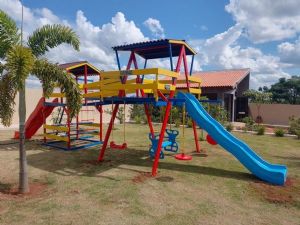 Playground Especial com Ponte e Casa do Tarzan