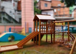 Casinha do Tarzan com Tanque de Areia